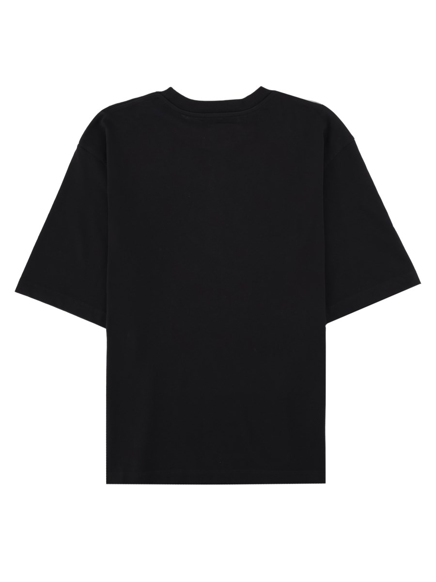 T-SHIRT CON STAMPA E LOGO