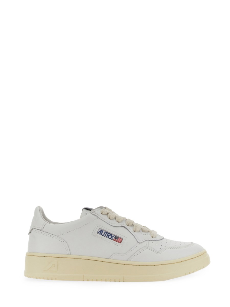 SNEAKER MEDALIST LOW