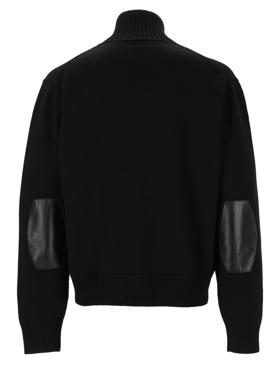 MAGLIA IN LANA MERINO CON ZIP E PATCH