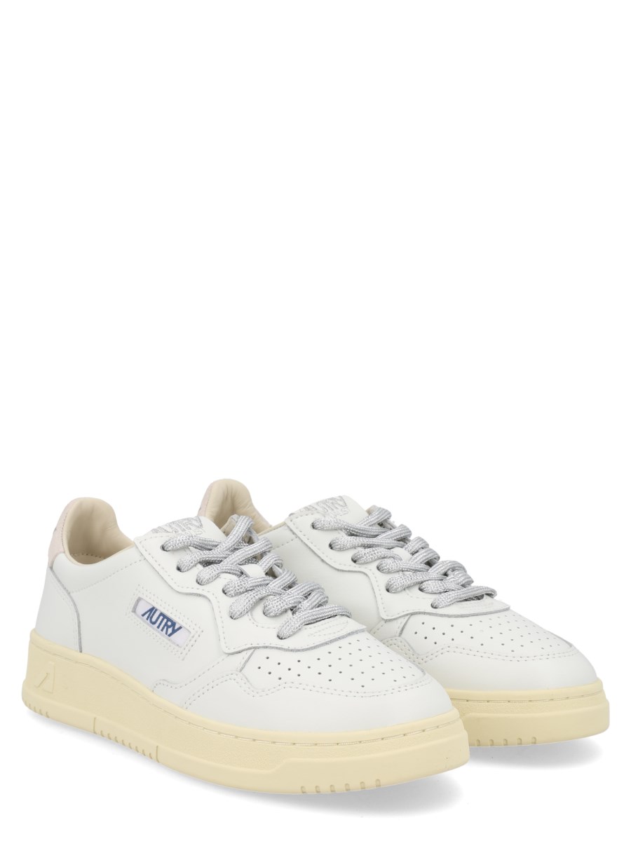 SNEAKER MEDALIST LOW