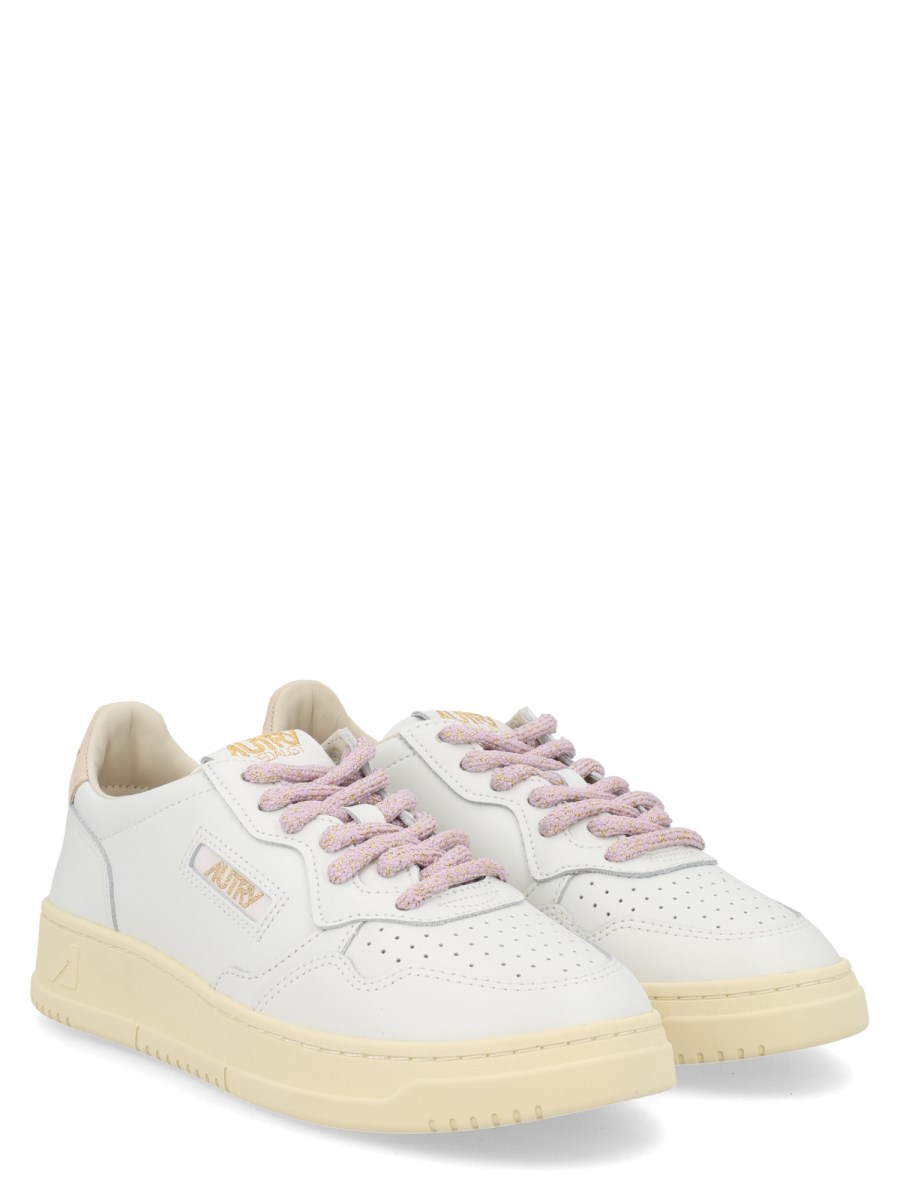 SNEAKER MEDALIST LOW