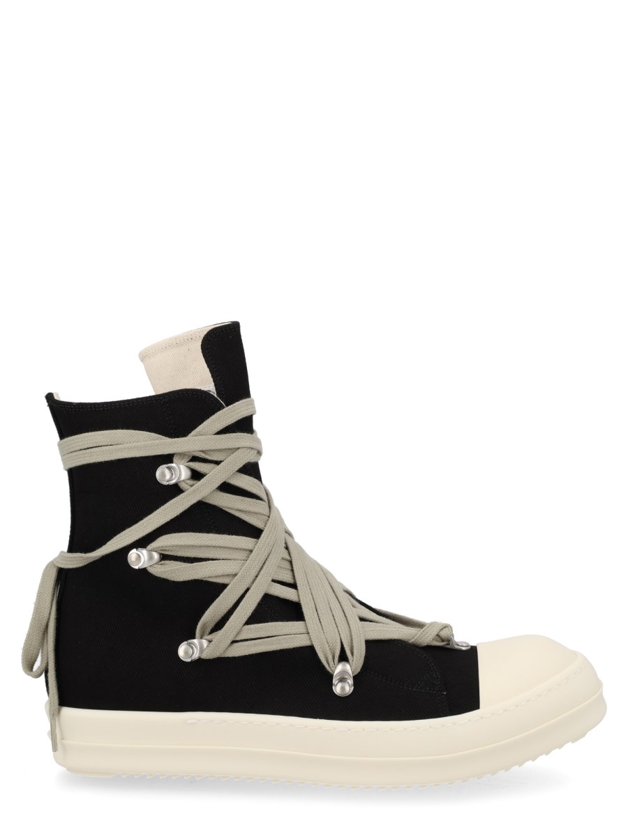 Sneaker Tower Megalace