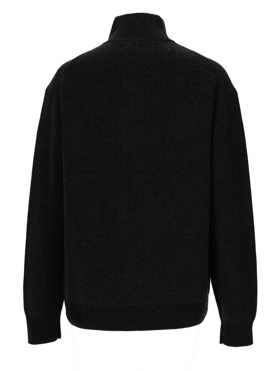maglia con zip