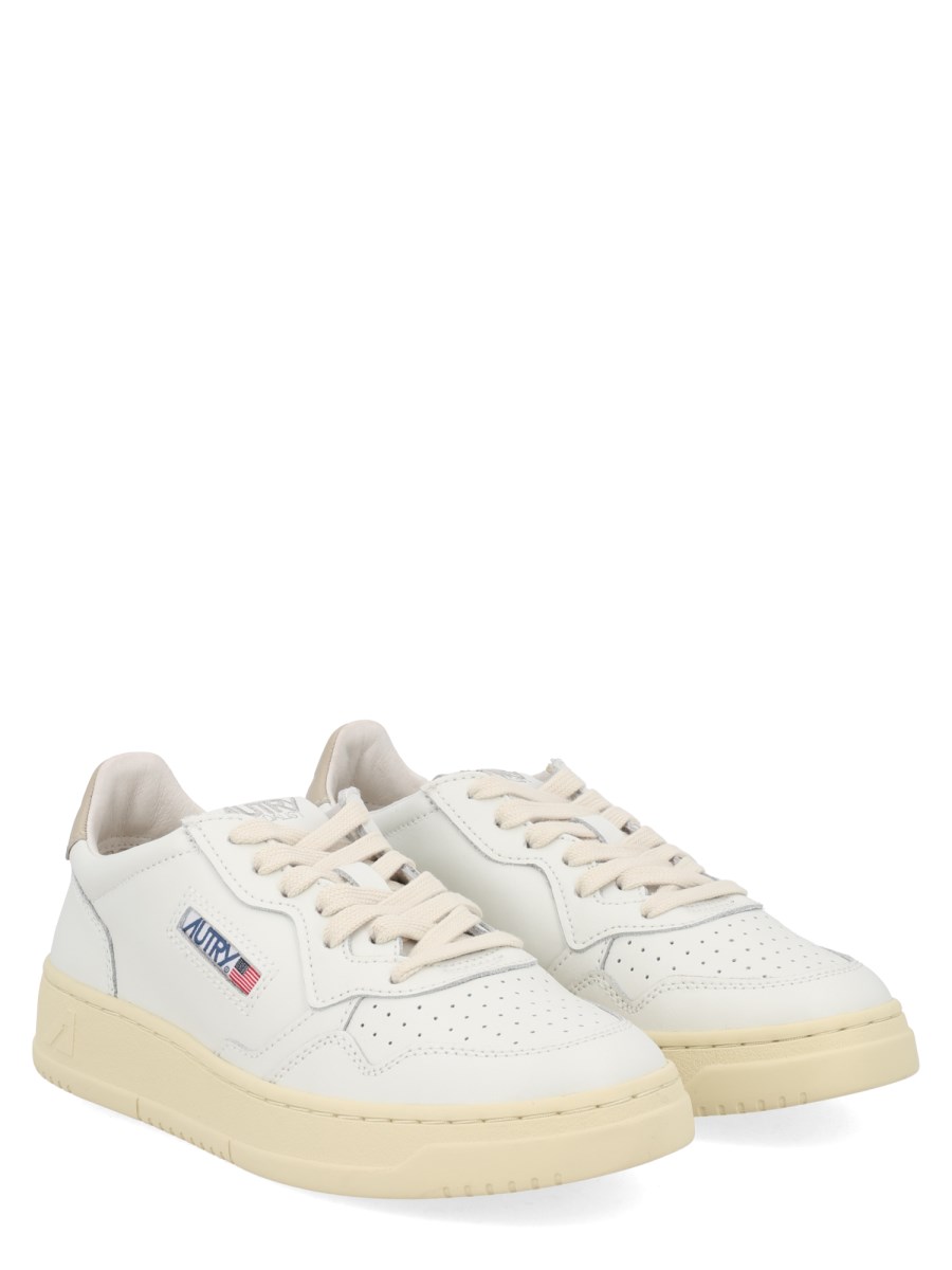 SNEAKER MEDALIST LOW