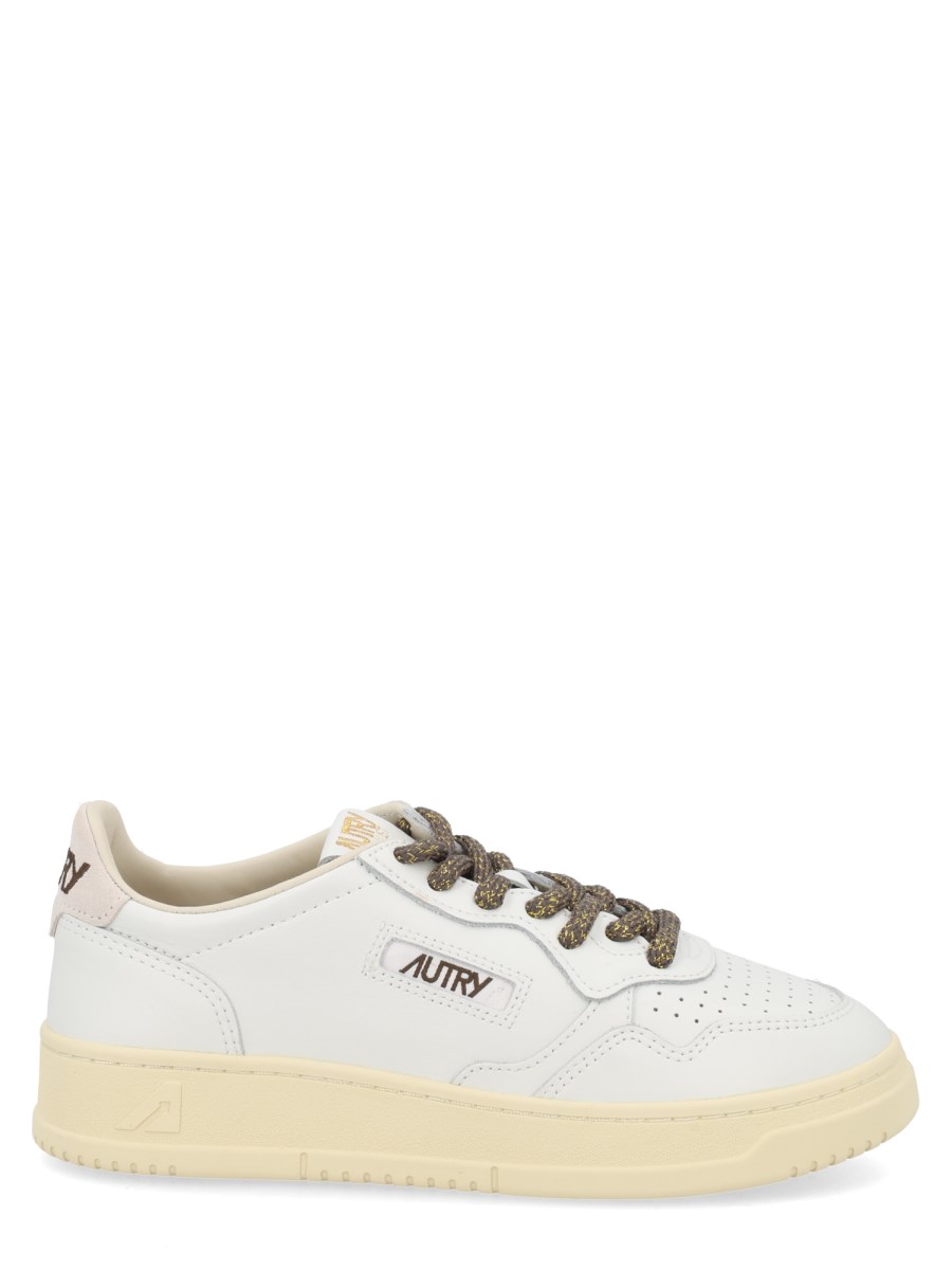 SNEAKER MEDALIST LOW