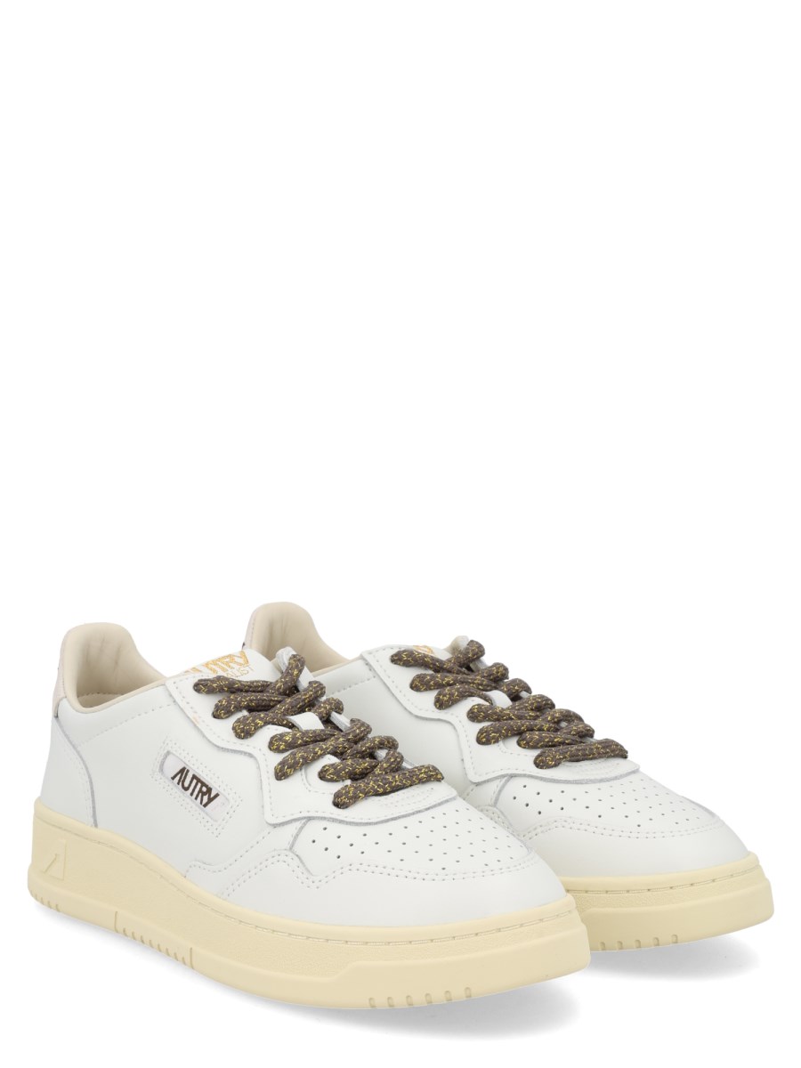 SNEAKER MEDALIST LOW