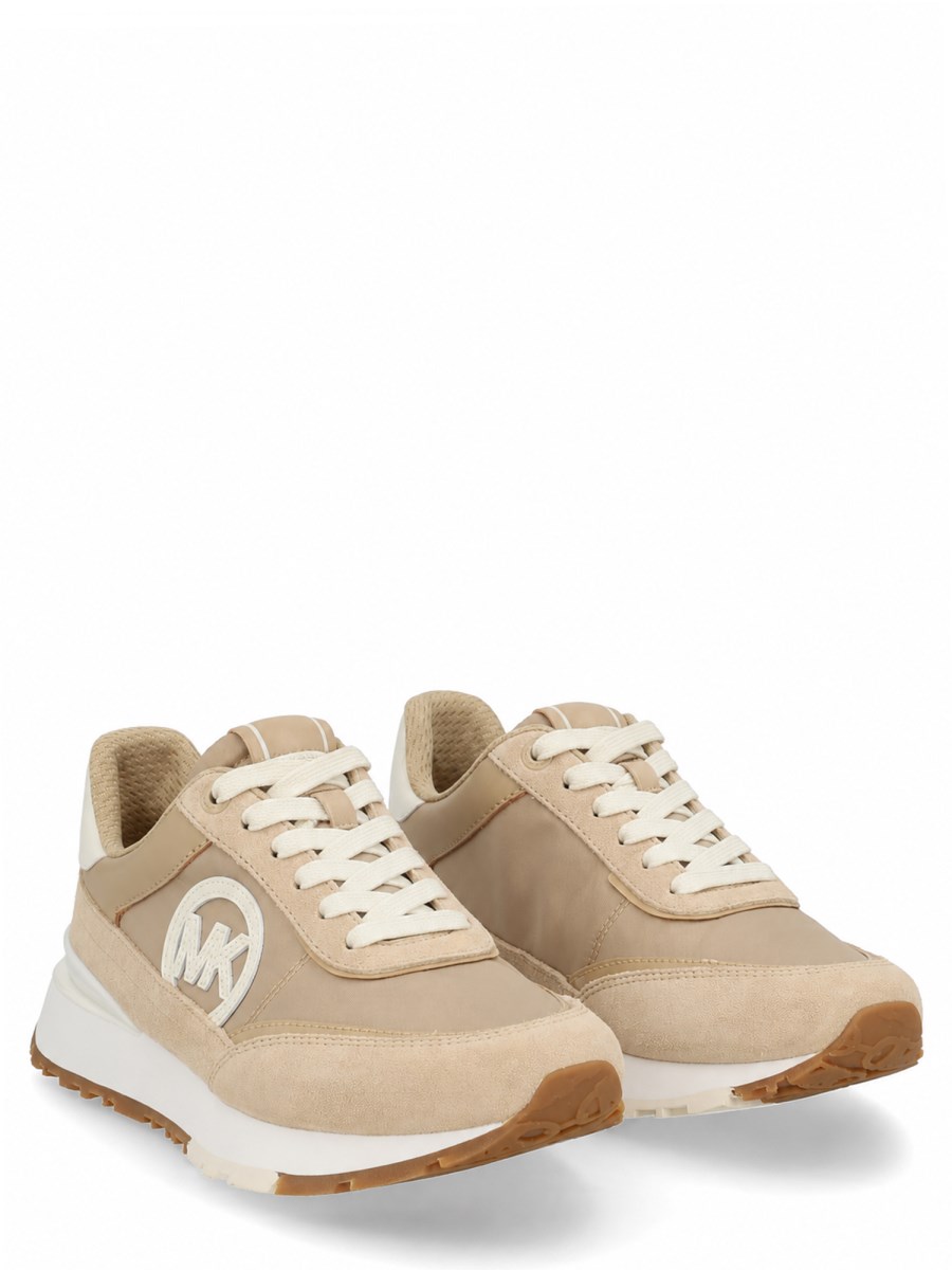 SNEAKER NOVA