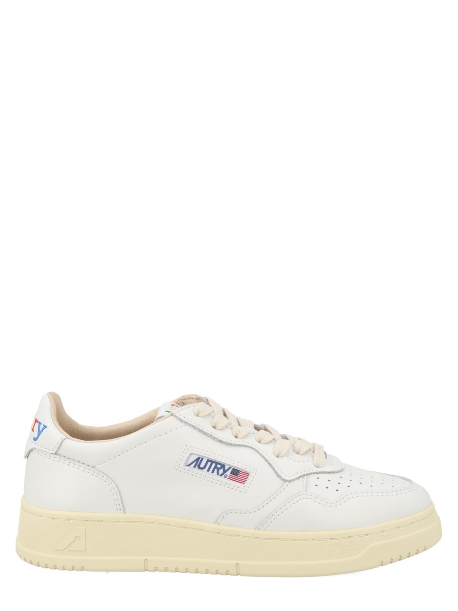 SNEAKER "MEDALIST LOW"