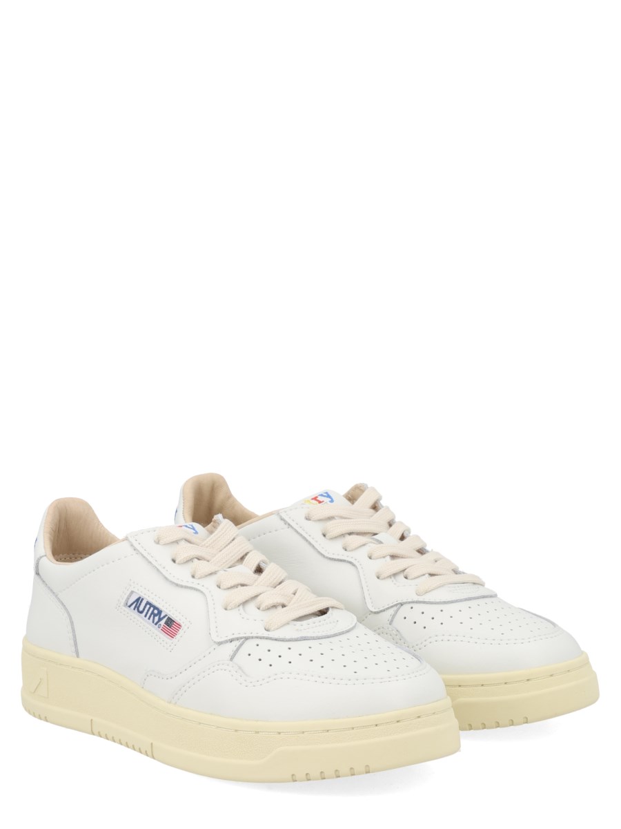 SNEAKER MEDALIST LOW