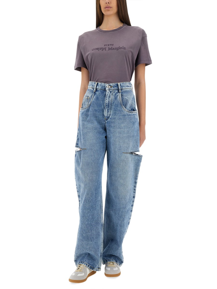 JEANS CON DETTAGLIO CUT OUT