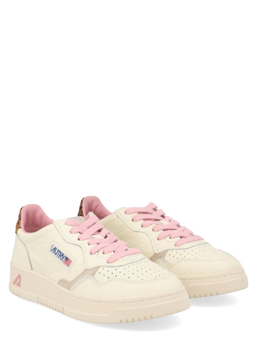 SNEAKER MEDALIST LOW