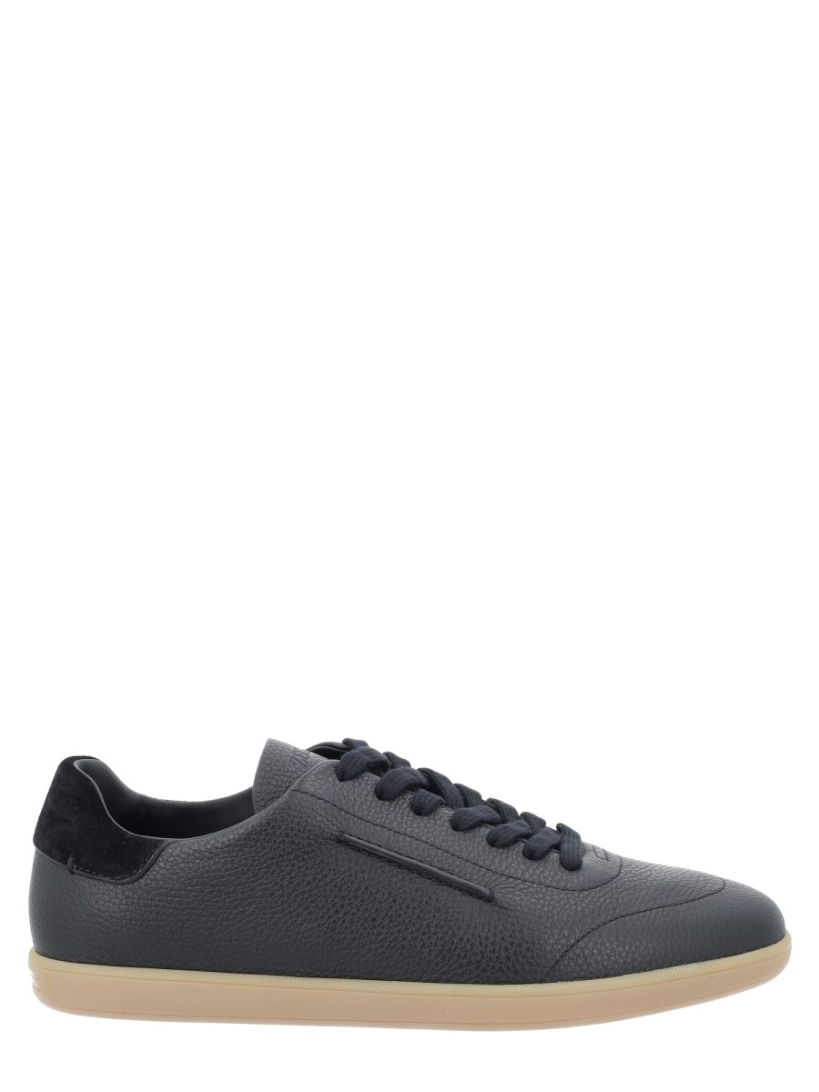 Sneaker 232