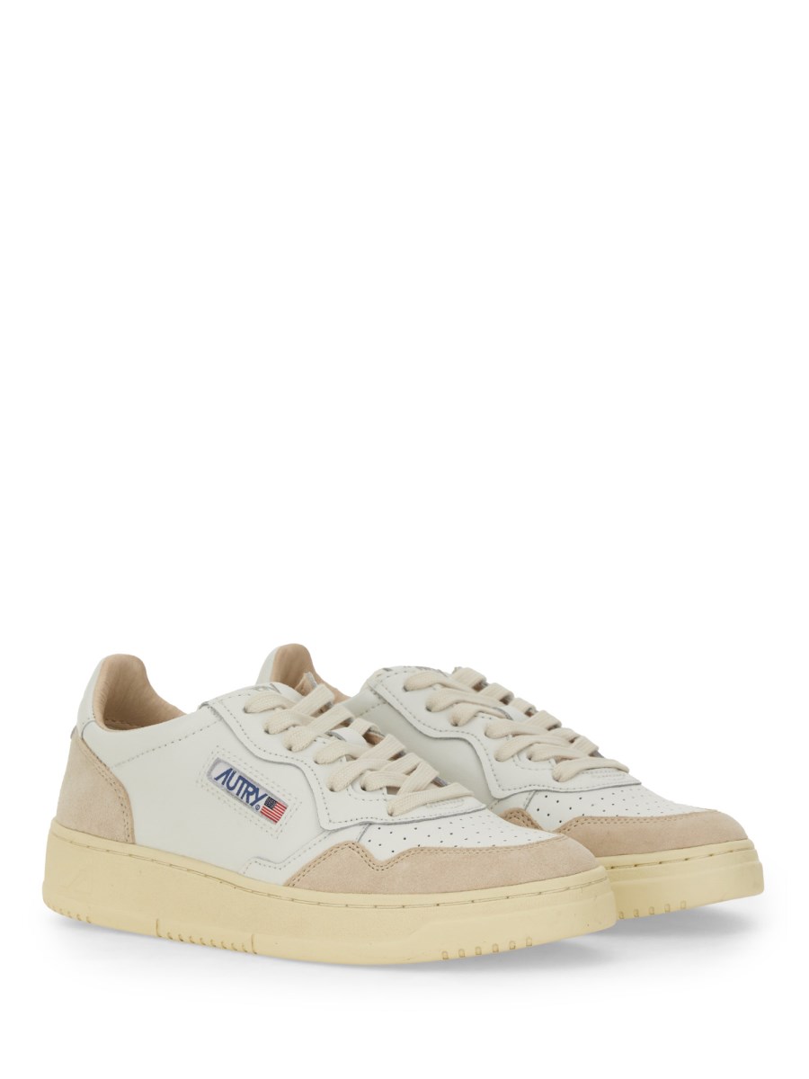 SNEAKER MEDALIST LOW