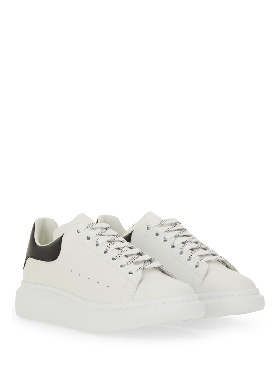 SNEAKER OVERSIZE