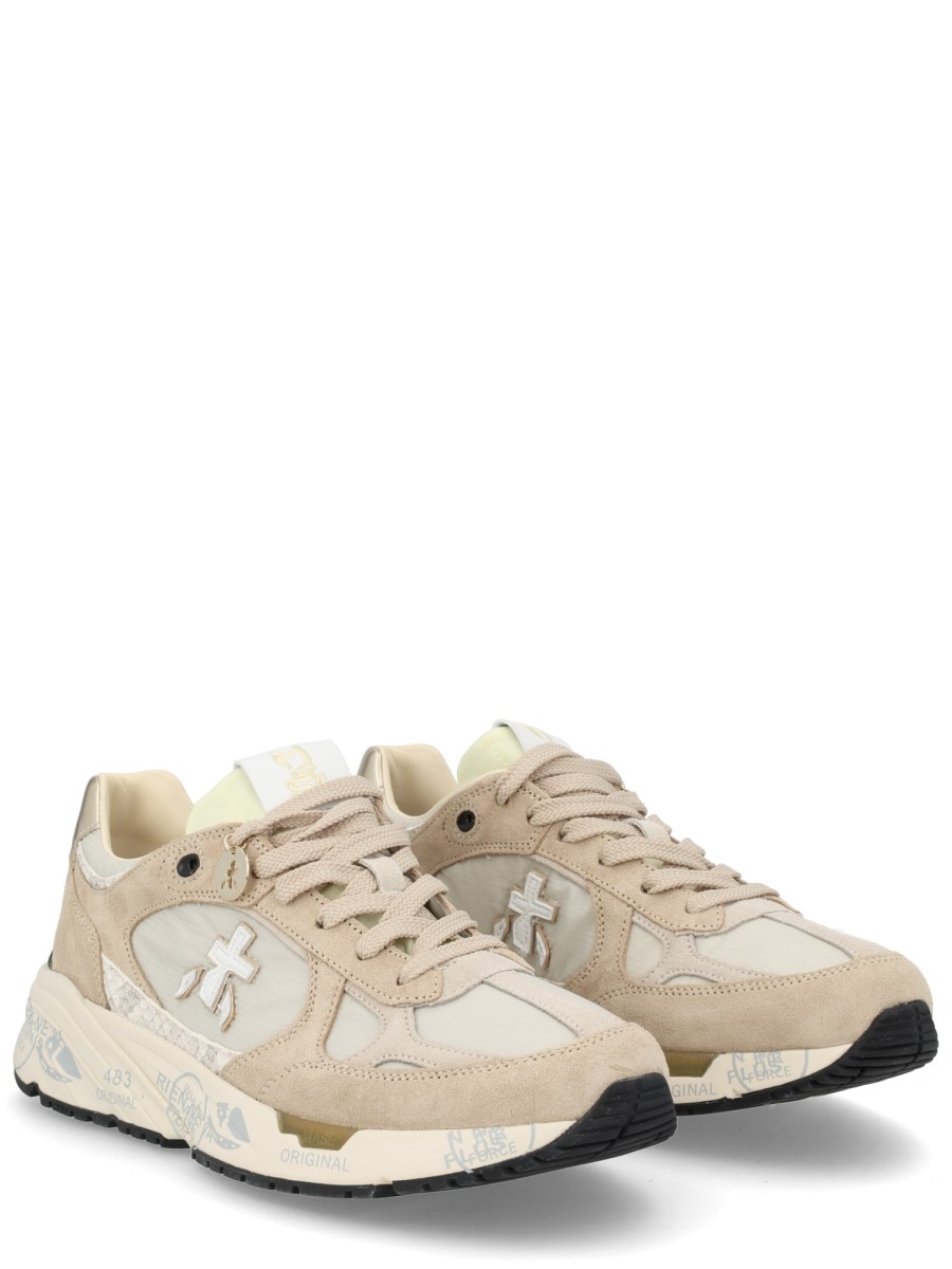 SNEAKER MASED