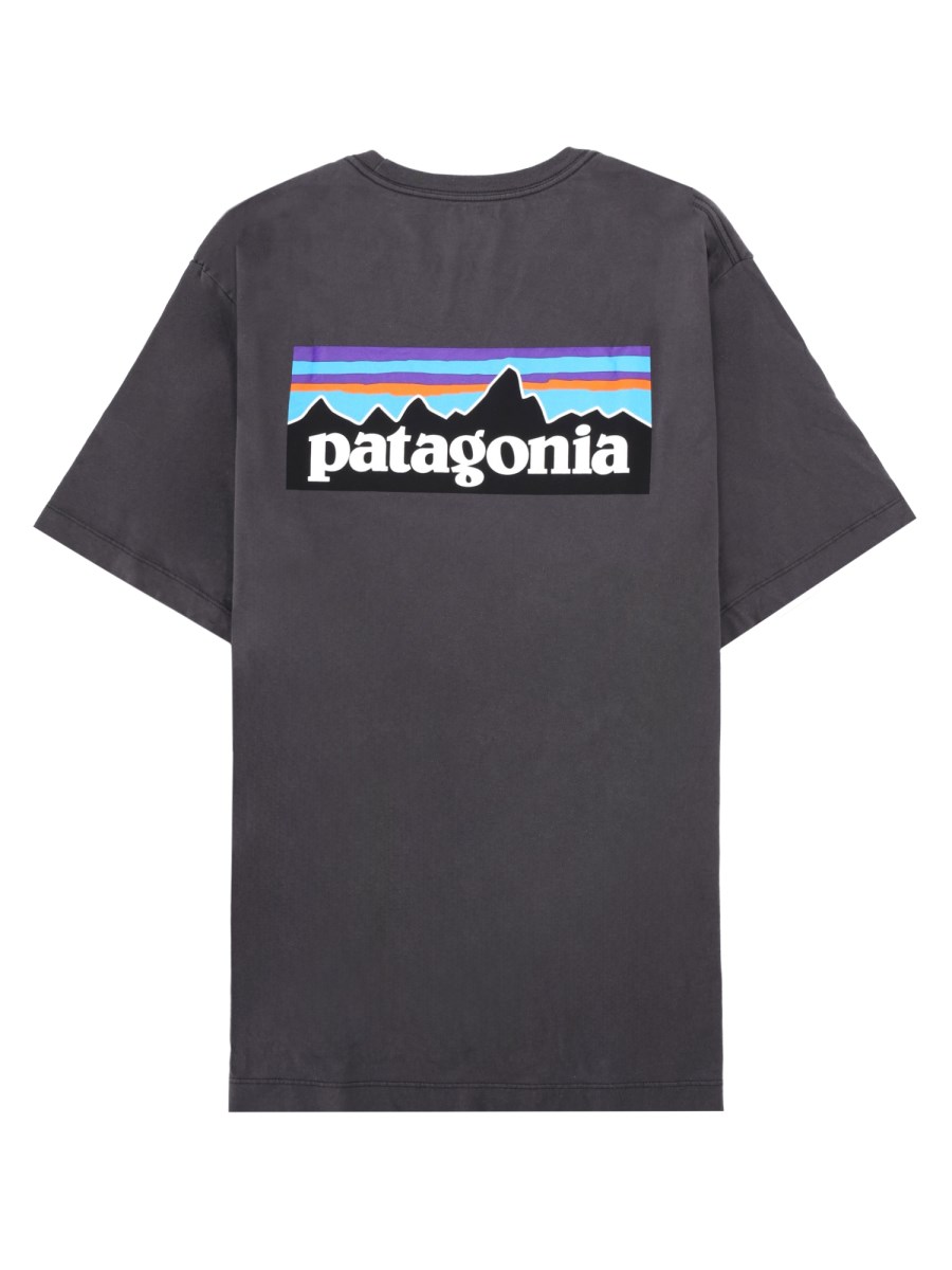 T-SHIRT P-6 CON STAMPA LOGO